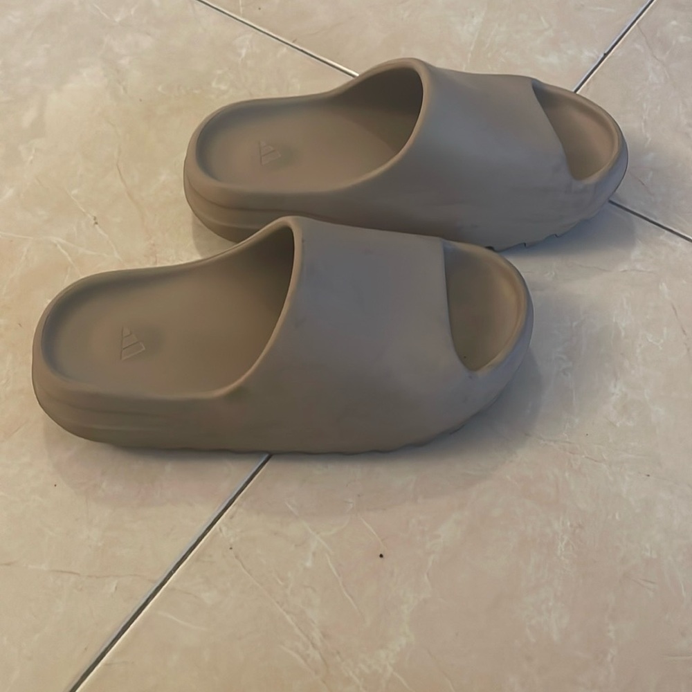 Yeezy Slides “Pure” Sz 6